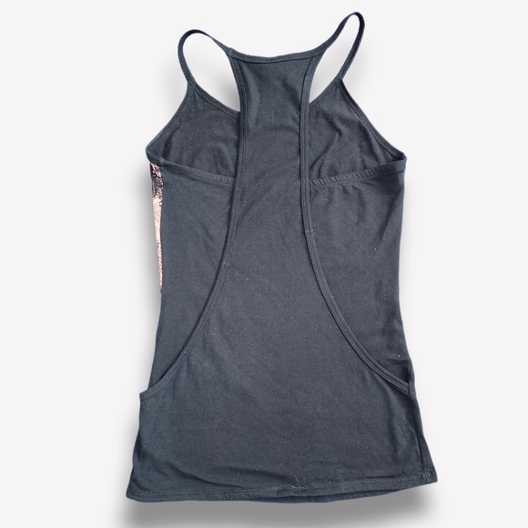 Tops - Picture 3 of 4